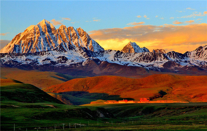 3-Day Western Sichuan Tour: Siguniang, Danba, Moshi Park, Yala Snow Mountain & More