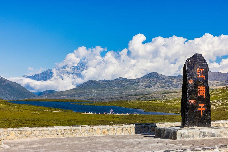 3-Day Western Sichuan Tour: Siguniang, Danba, Moshi Park, Yala Snow Mountain & More