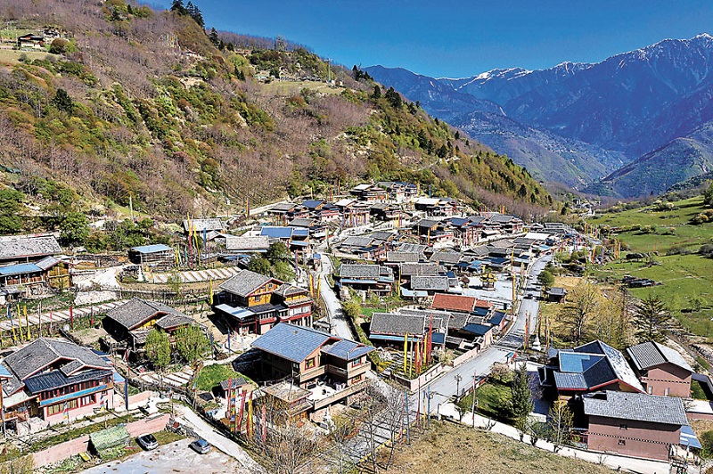 Suopo Tibetan Village