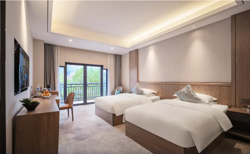 Expert Village Courtyard Hotel