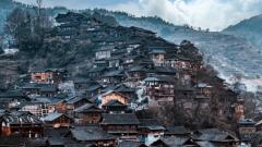 6-Day Guizhou Highlights Tour: Huangguoshu, Xiaoqikong, Xijiang & Fanjingshan