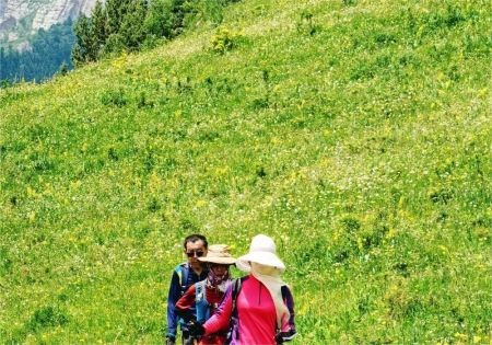 扎尕那徒步,一生必去的徒步天堂_4_十亿(爬山版)_来自小红书网页版