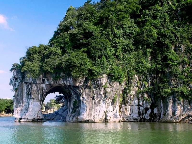 6-Day Tour: Guilin’s Karst Landscapes & Zhangjiajie’s Avatar Peaks