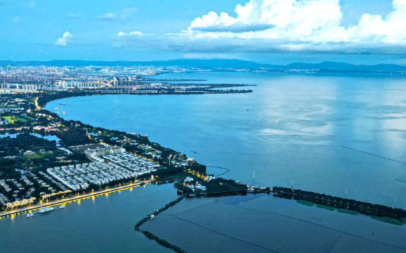 10-Day In-Depth Yunnan Tour: Kunming, Dali, Lijiang, Shangri-La & Lugu Lake