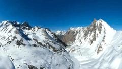 Decoding Duku Highway's Altitude: Experience the Altitude Magic of Four Seasons in One Day