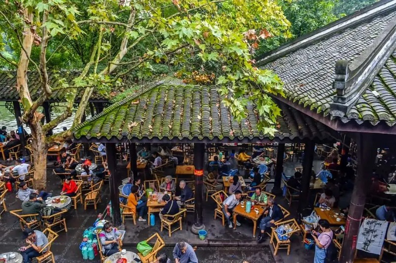 5-Day Chengdu Panda, Huanglong & Jiuzhaigou Tour