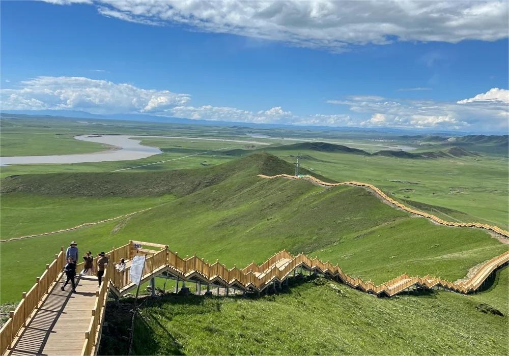 Gannan, Sichuan & Silk Road Loop: 11-Day Cultural & Scenic Tour