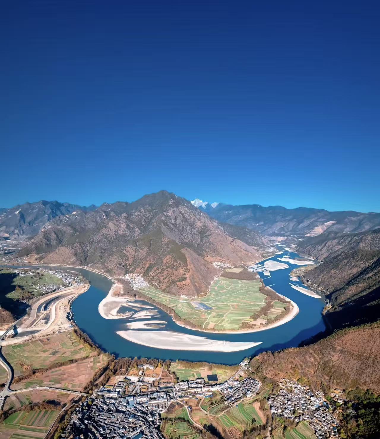 First Bend of the Yangtze River
