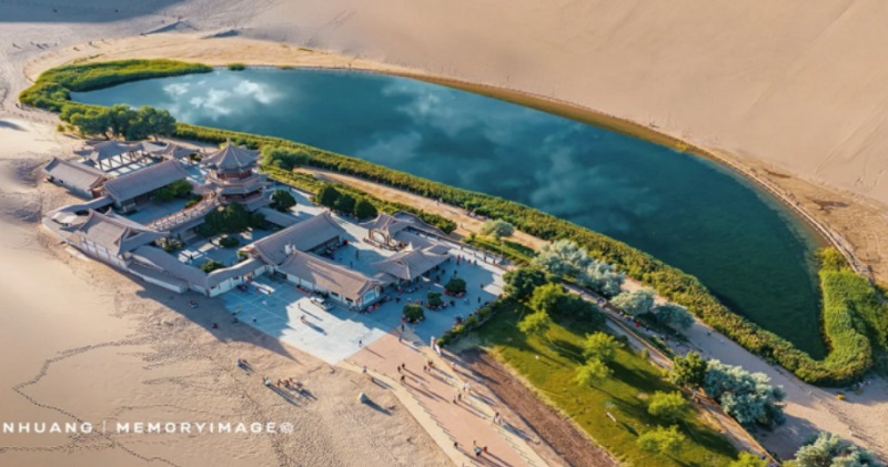 Mingsha Mountain & Crescent Lake