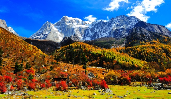 3-Day Western Sichuan Tour: Siguniang, Danba, Moshi Park, Yala Snow Mountain & More