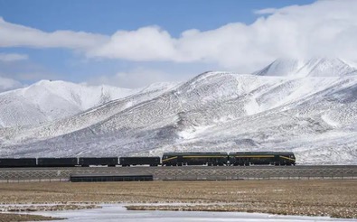 2026 Tibet Train Travel Guide: Immersive "Sky Road" Experience & Practical Tips