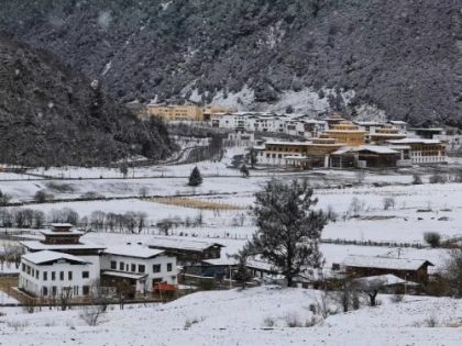 Ultimate Tibet January Travel Guide: 8-Day Lhasa-Nyingchi-Nam Co Loop Tour