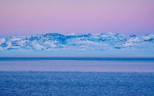Winter Sayram Lake Travel Guide: Blue Ice Bubbles + Pink Sunrise & Sunset