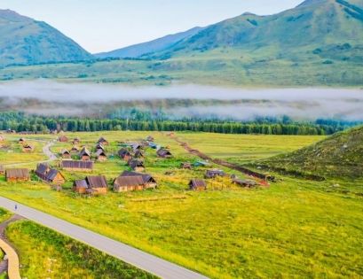 When Is Autumn in Northern Xinjiang? Encounter the Most Beautiful Scenery of Xinjiang in Golden September