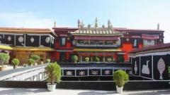 Is Tibet Worth Visiting? A Practical Travel Guide to the Plateau Holy Land