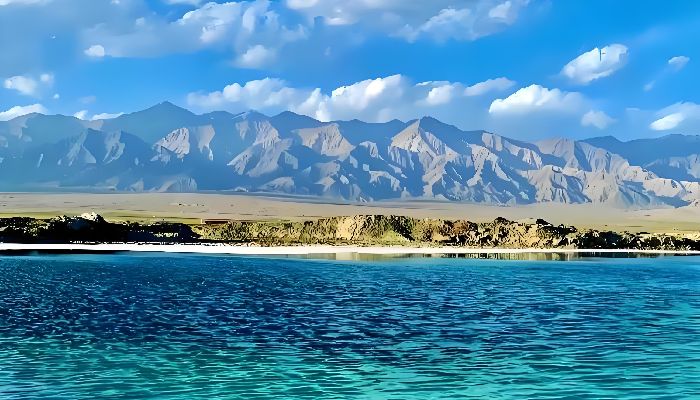 Qinghai Lake Panoramic View
