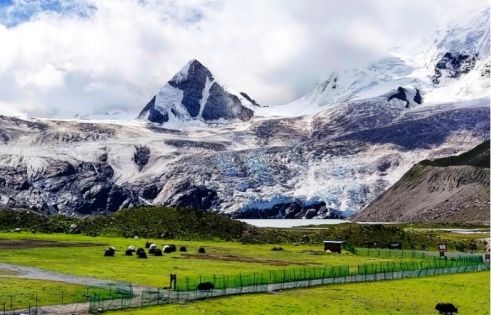 Complete Guide to Traveling in Tibet in September: A Golden Autumn Feast Not to Be Missed