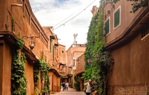 Southern Xinjiang Travel Experience: Encountering Silk Road’s Millennium Charm Between Deserts and Oases