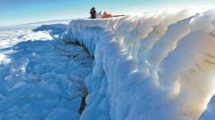 8-DAY Winter Qinghai–Gansu Plateau Adventure: Blue Ice, Yadan Landscapes & Dunhuang Culture