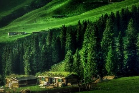 2026 Xinjiang June Weather Guide: Attractions & Safety Tips