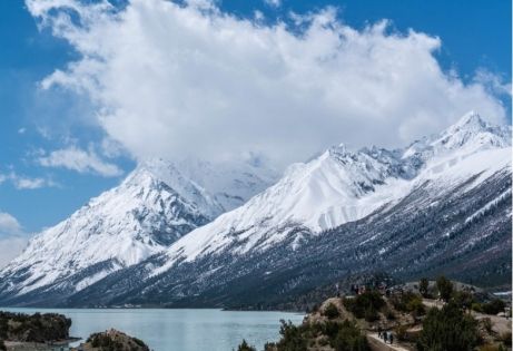 Complete Guide to Tibet’s Weather in May | Essential Climate Tips for Travelers