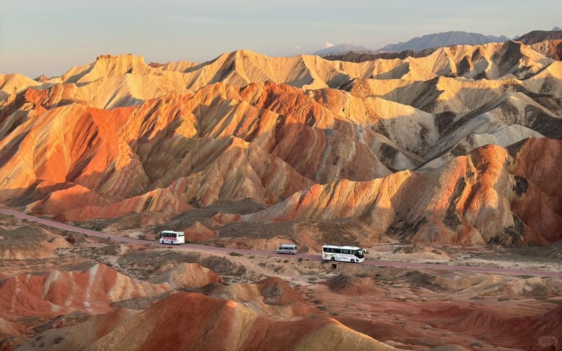 Silk Road Wonderland: Qinghai-Gansu Grand Loop 12-Day Tour