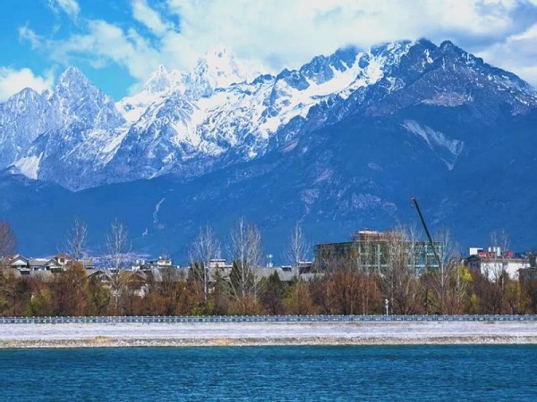 Jade Dragon Snow Mountain