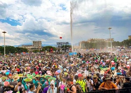 Spring Revelry, Colorful Feast: Your Complete Guide to Yunnan in April