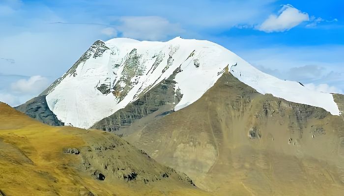 Karola Glacier in Autumn