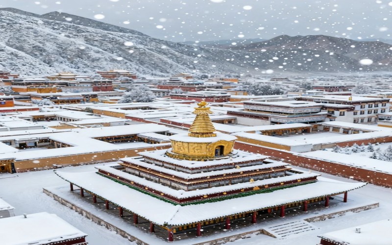 10-DAY Winter Gannan–Aba Loop: Snowy Plateau Adventure & Tibetan Culture Highlights
