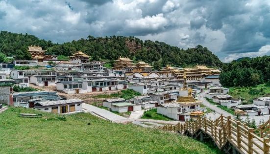Labrang Monastery: Tibetan Buddhism Cultural Journey In Gannan