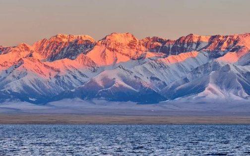 How to See the Golden Mountains at Sayram Lake, Xinjiang – A Truly Practical Guide