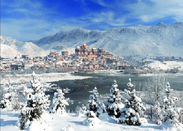 Songzanlin Monastery in winter