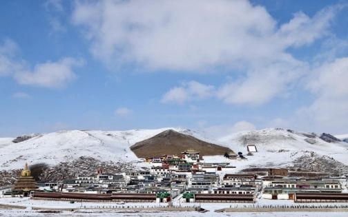美仁大草原_1_甘南禧仓旅拍藏服出租写真_来自小红书网页版
