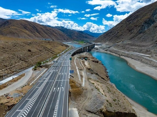 Lhasa-Shigatse Highway