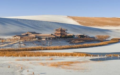 Mingsha Mountain & Crescent Lake Travel Guide