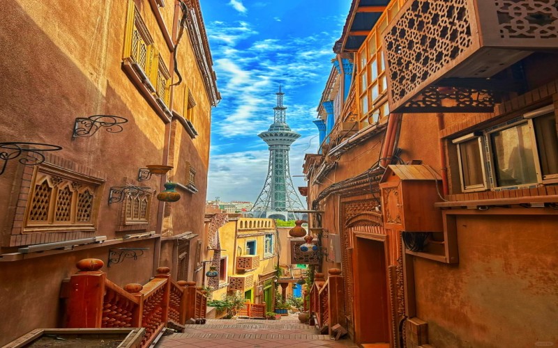 8-Day Xinjiang Adventure | Urumqi to Kashgar Silk Road Tour