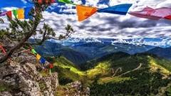 Shengqin Langza Sacred Mountain: A Pilgrimage and Nature Guide to Eastern Tibet