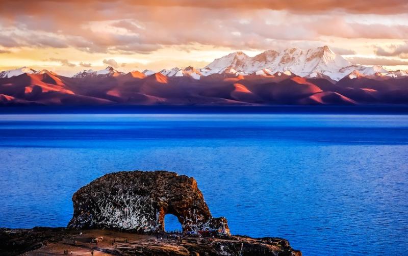 The Ultimate Tibet Exploration: 10 Days from Lhasa to Everest, Northern Tibet Prairies and Holy Lake Namtso