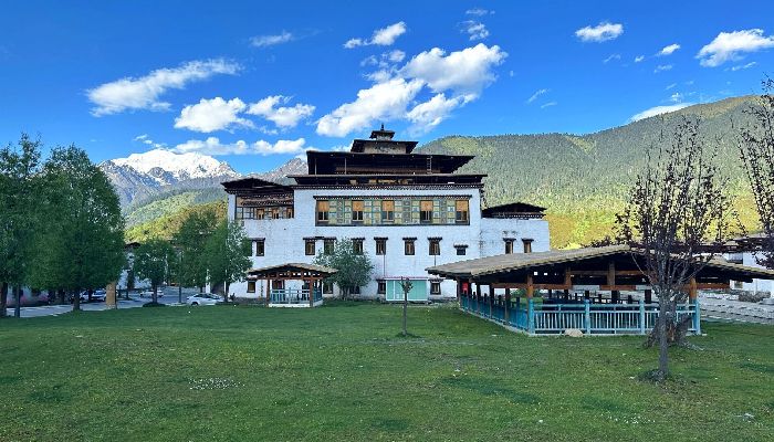 Tibetan-style Featured Hotel