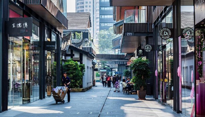 Street View of Chengdu Lan Kwai Fong