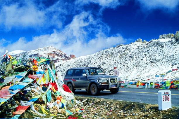 Drive through 318 national highway