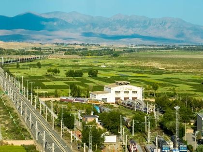 The Qinghai–Tibet Railway: An Epic Rail Journey Across the Roof of the World