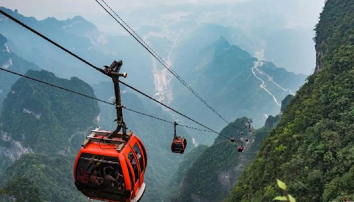 Scenery of Tianmen Mountain Cableway