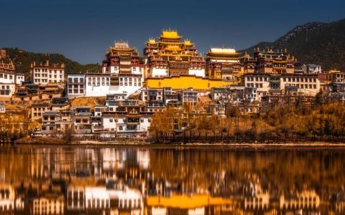 Yunnan Shangri-La Ganden Sumtseling Monastery Complete Travel Guide