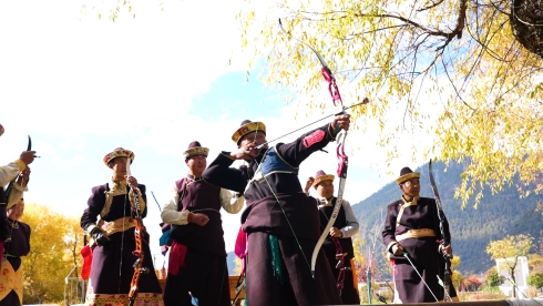 Shooting the Thangga Arrow at the Kongpo New Year