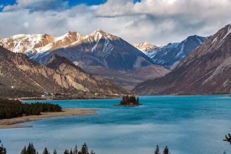 Quiet Travel in Tibet: Why Ranwu Lake Should Be on Your List