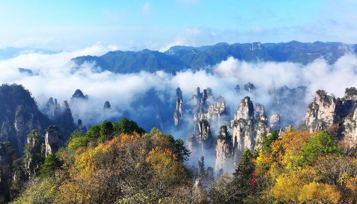 Zhangjiajie Tianzi Mountain