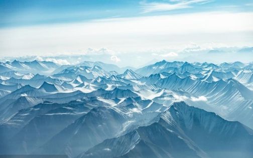 By Plane or Train to Tibet? A Must-Read Guide for Beginners