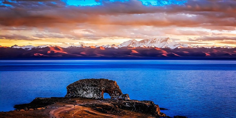 Namtso Holy Elephant Gate
